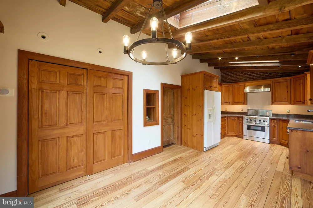 525 RASPBERRY LANE West Chester, PA 19382