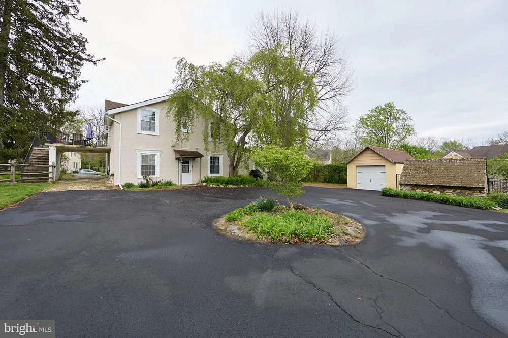 525 RASPBERRY LANE West Chester, PA 19382