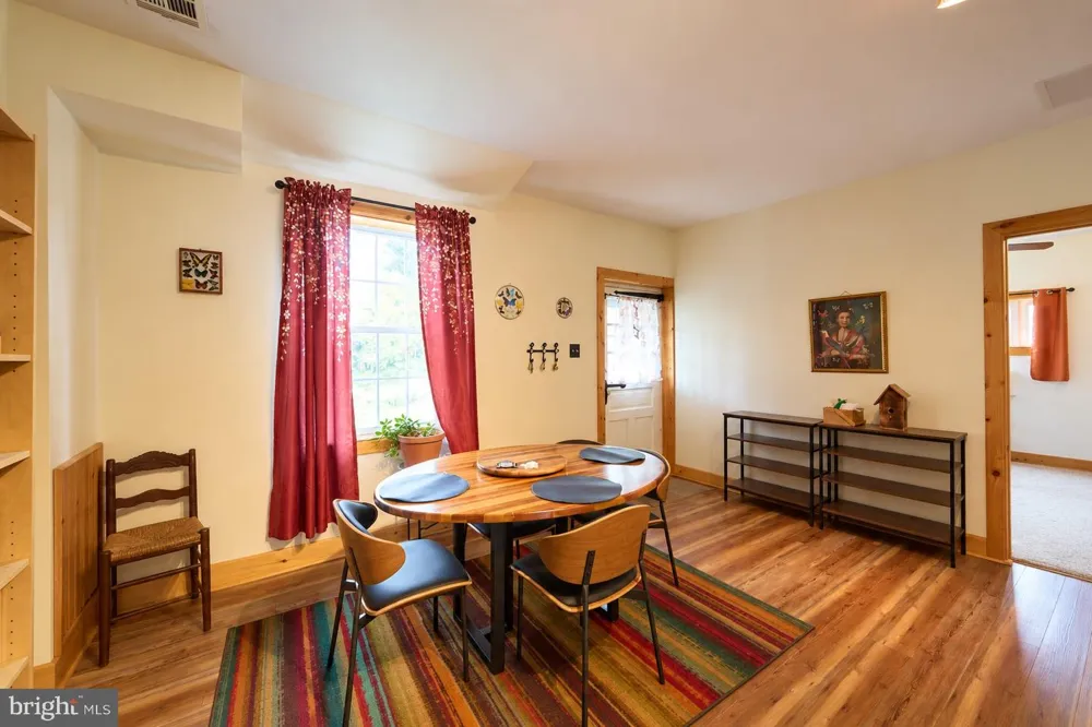 525 RASPBERRY LANE West Chester, PA 19382