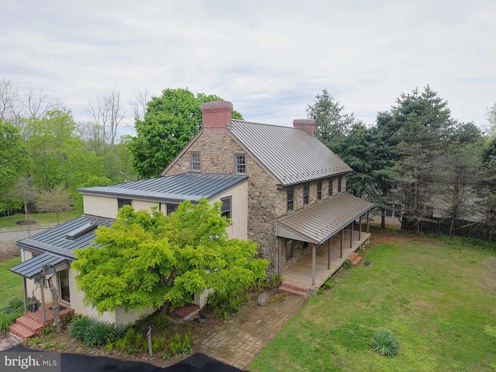 525 RASPBERRY LANE West Chester, PA 19382