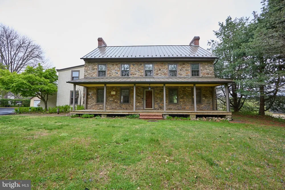 525 RASPBERRY LANE West Chester, PA 19382