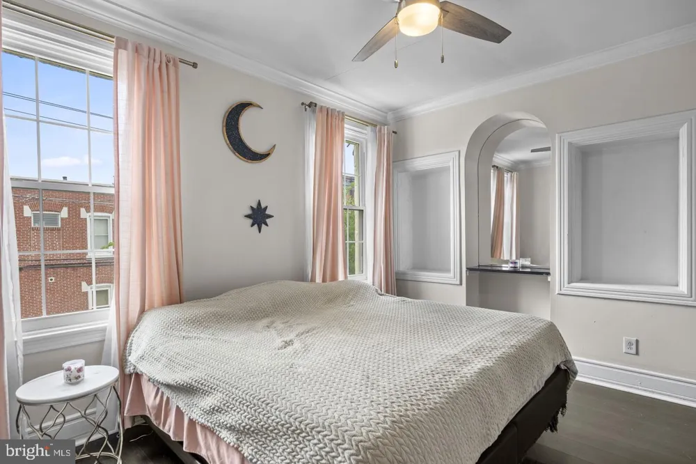 842 28TH STREET Philadelphia, PA 19130