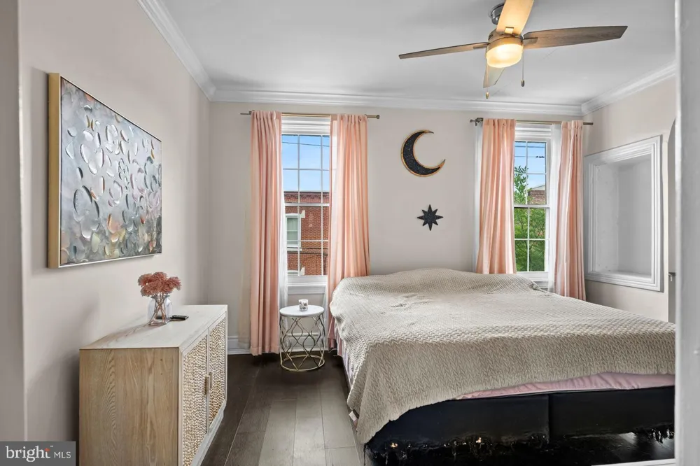842 28TH STREET Philadelphia, PA 19130