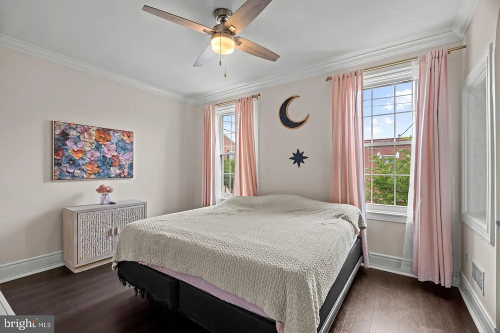 842 28TH STREET Philadelphia, PA 19130