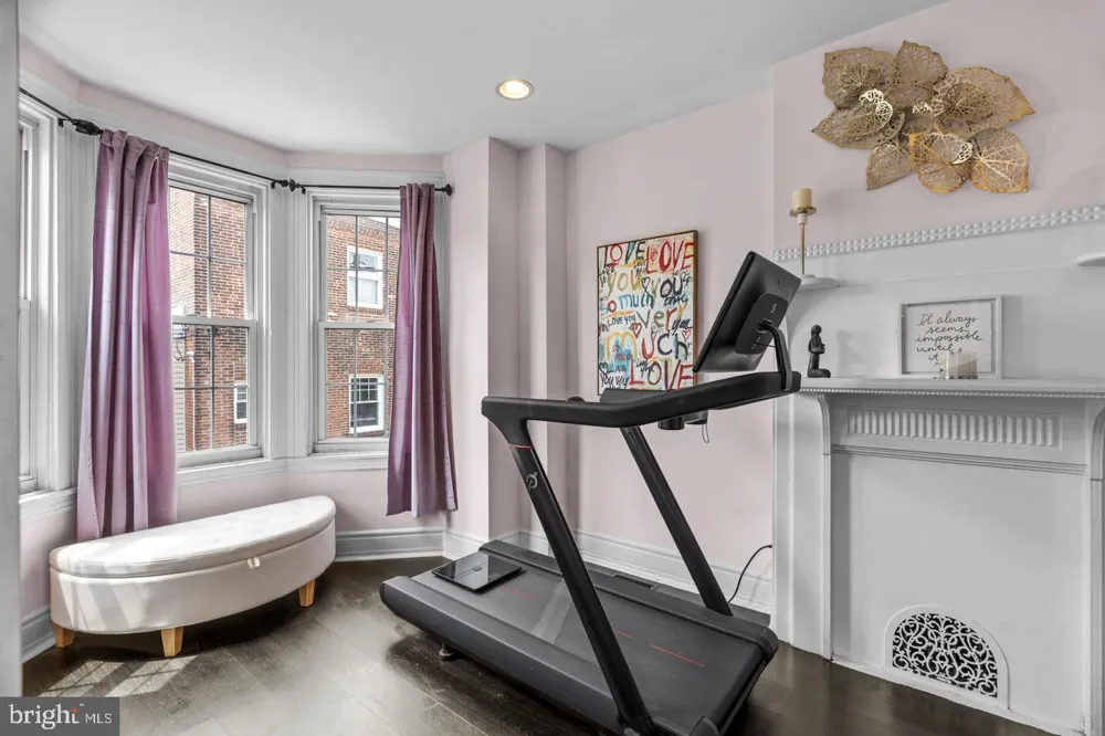 842 28TH STREET Philadelphia, PA 19130