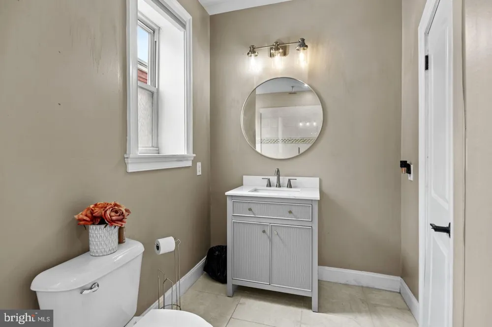 842 28TH STREET Philadelphia, PA 19130