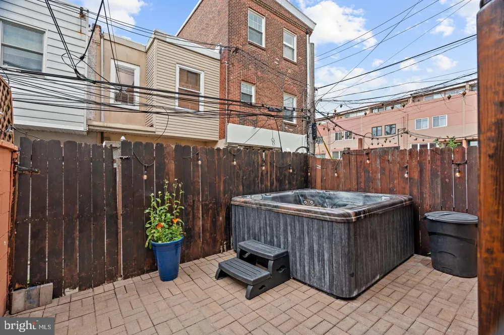 842 28TH STREET Philadelphia, PA 19130