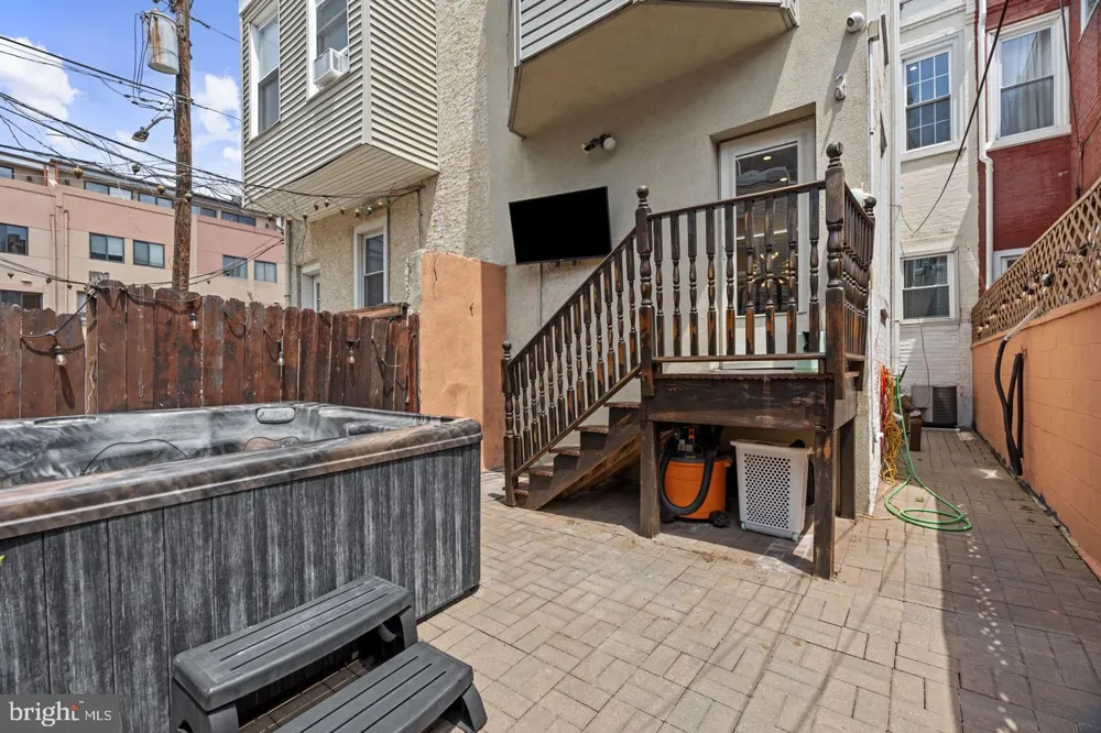 842 28TH STREET Philadelphia, PA 19130
