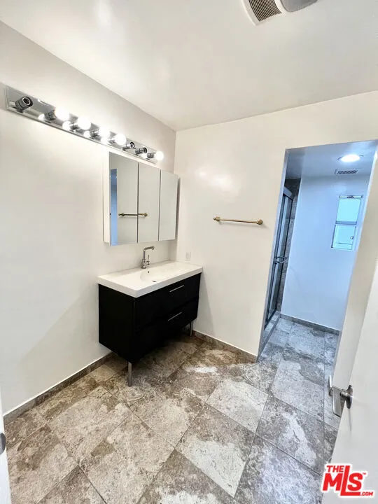 9221 Charleville Boulevard #B Beverly Hills, CA 90212