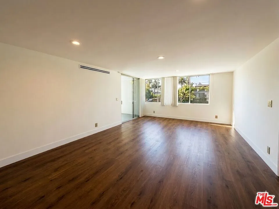 9221 Charleville Boulevard #B Beverly Hills, CA 90212