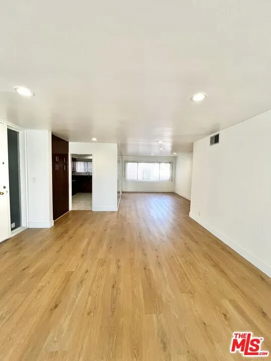 9221 Charleville Boulevard #B Beverly Hills, CA 90212
