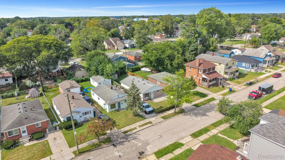 1433 Reo Avenue Lincoln Park City, MI 48146