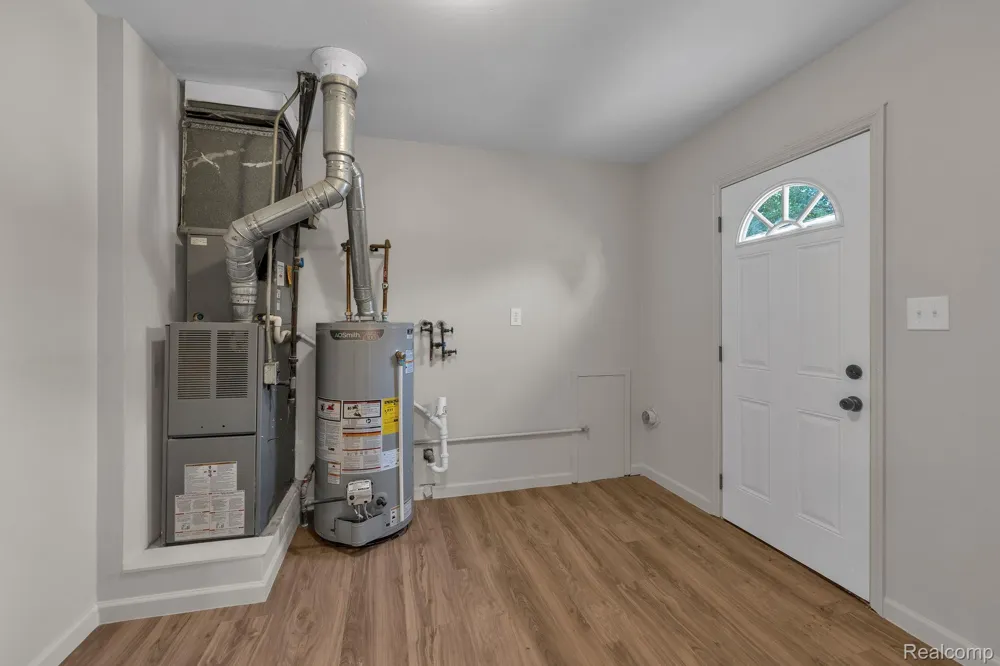 1433 Reo Avenue Lincoln Park City, MI 48146