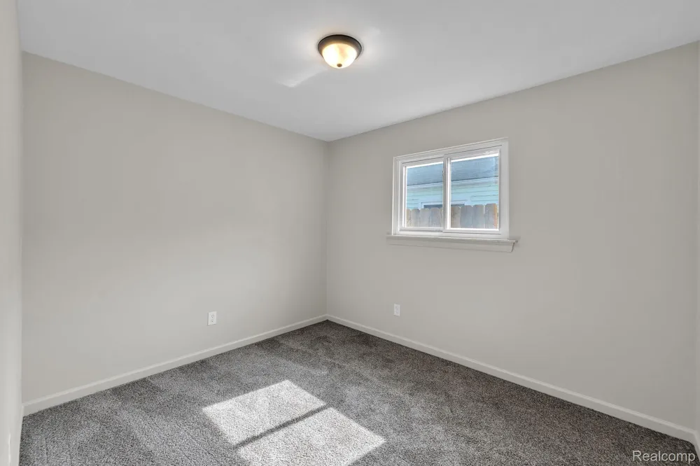 1433 Reo Avenue Lincoln Park City, MI 48146
