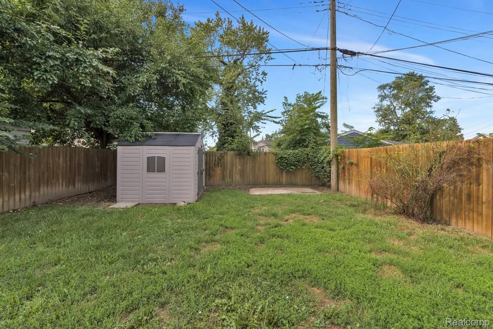 1433 Reo Avenue Lincoln Park City, MI 48146