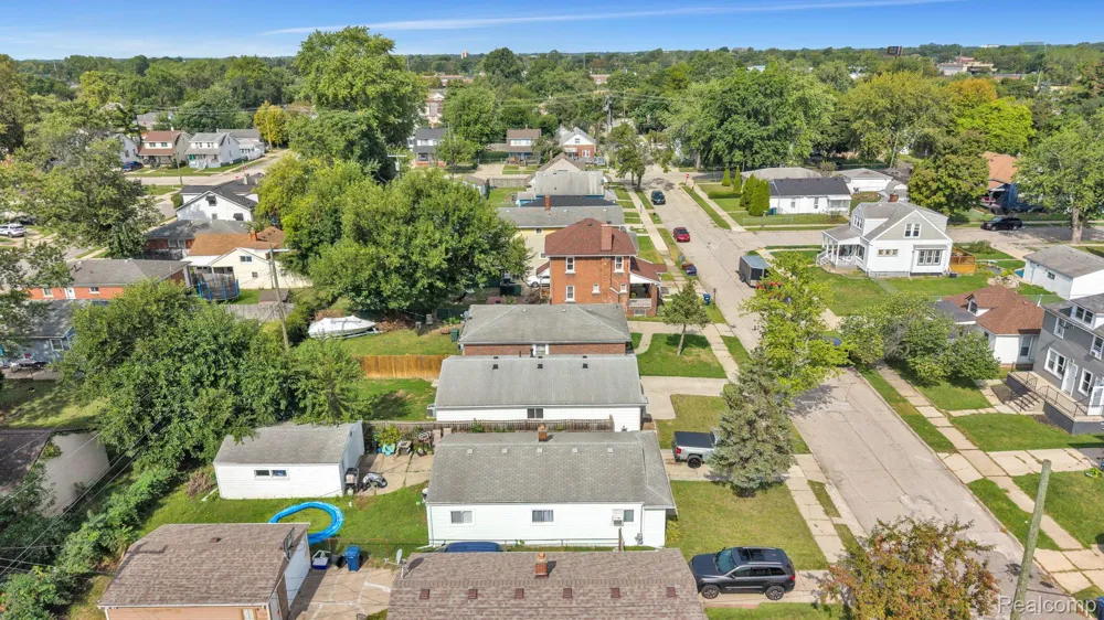 1433 Reo Avenue Lincoln Park City, MI 48146