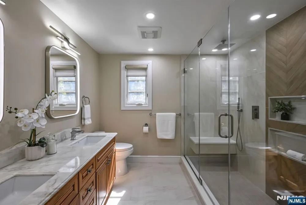 424 Braeburn Road Ho-Ho-Kus, NJ 07423
