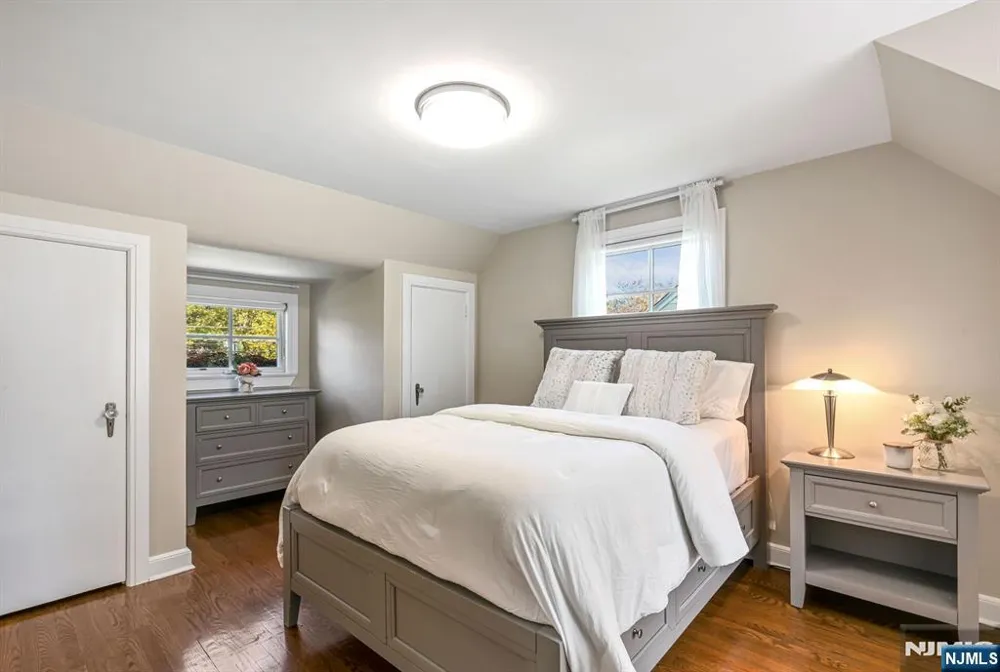 424 Braeburn Road Ho-Ho-Kus, NJ 07423