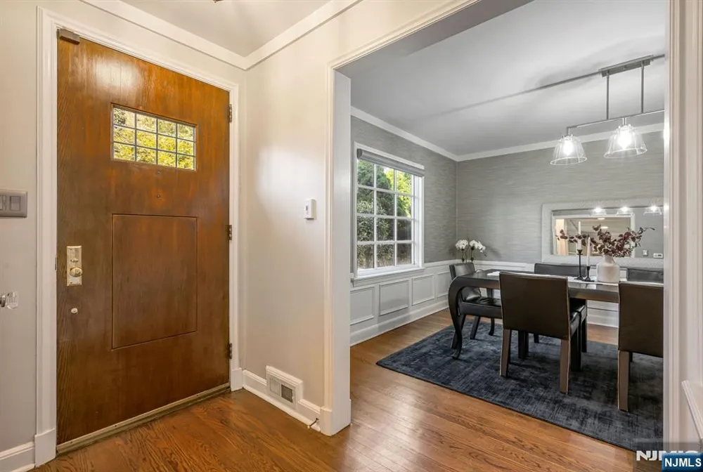 424 Braeburn Road Ho-Ho-Kus, NJ 07423