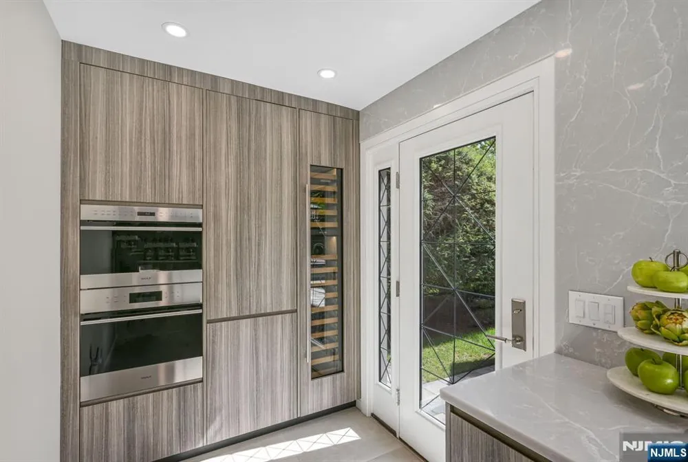 424 Braeburn Road Ho-Ho-Kus, NJ 07423