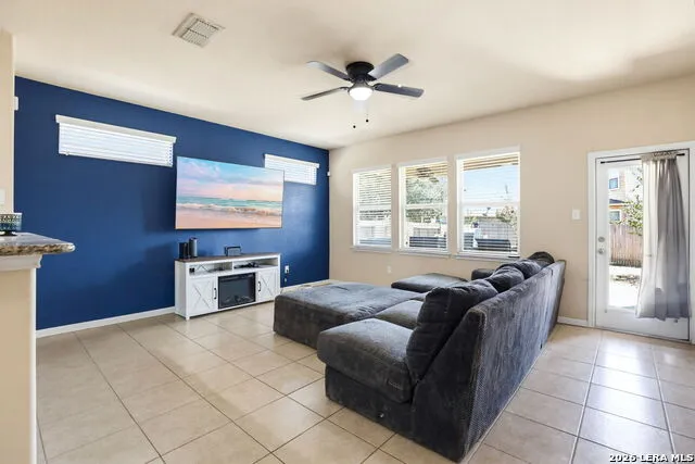 8114 Limerick Fls San Antonio, TX 78253