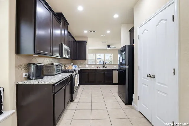 8114 Limerick Fls San Antonio, TX 78253