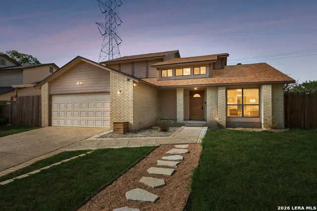 2127 Oak Bnd San Antonio, TX 78259