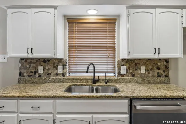2127 Oak Bnd San Antonio, TX 78259