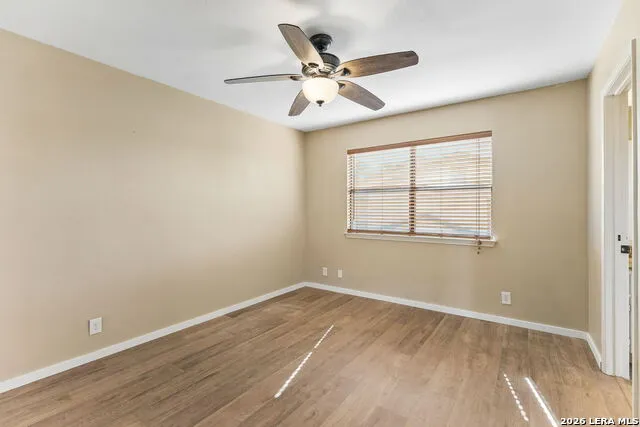 2127 Oak Bnd San Antonio, TX 78259