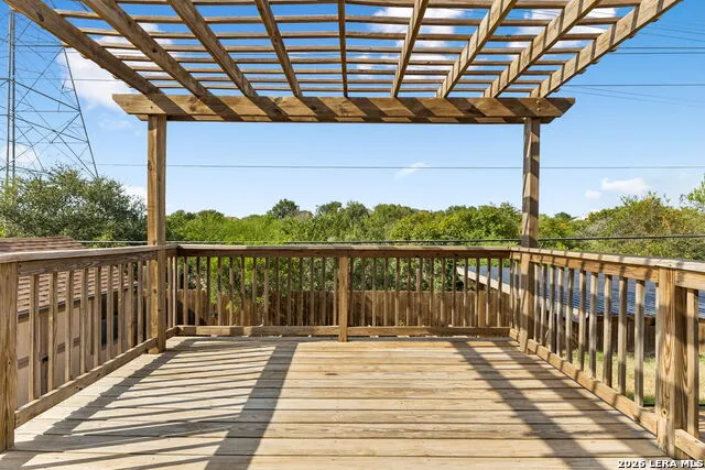 2127 Oak Bnd San Antonio, TX 78259