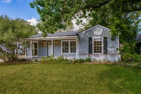 1806 Lakeland Drive