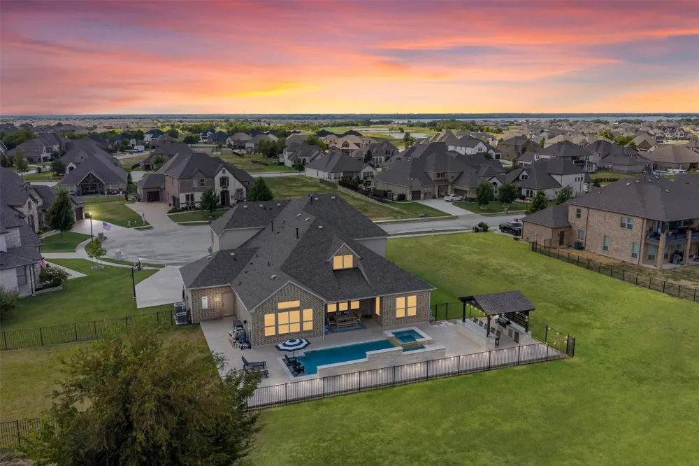 2427 Debracie Court Heath, TX 75126