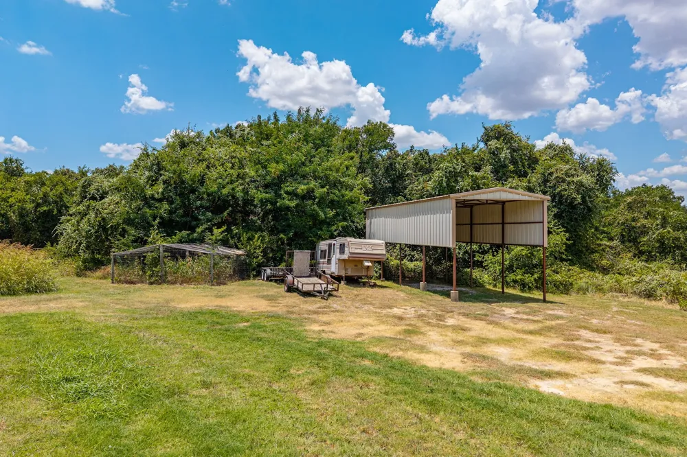 206 County Road 4593 Boyd, TX 76023