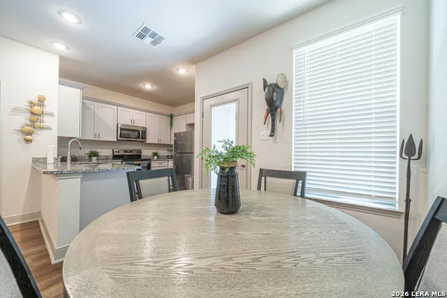7616 MAGNOLIA VLG San Antonio, TX 78252