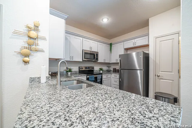 7616 MAGNOLIA VLG San Antonio, TX 78252