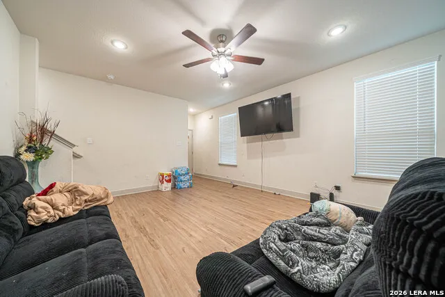 7616 MAGNOLIA VLG San Antonio, TX 78252