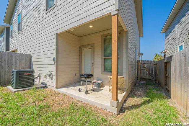 7616 MAGNOLIA VLG San Antonio, TX 78252
