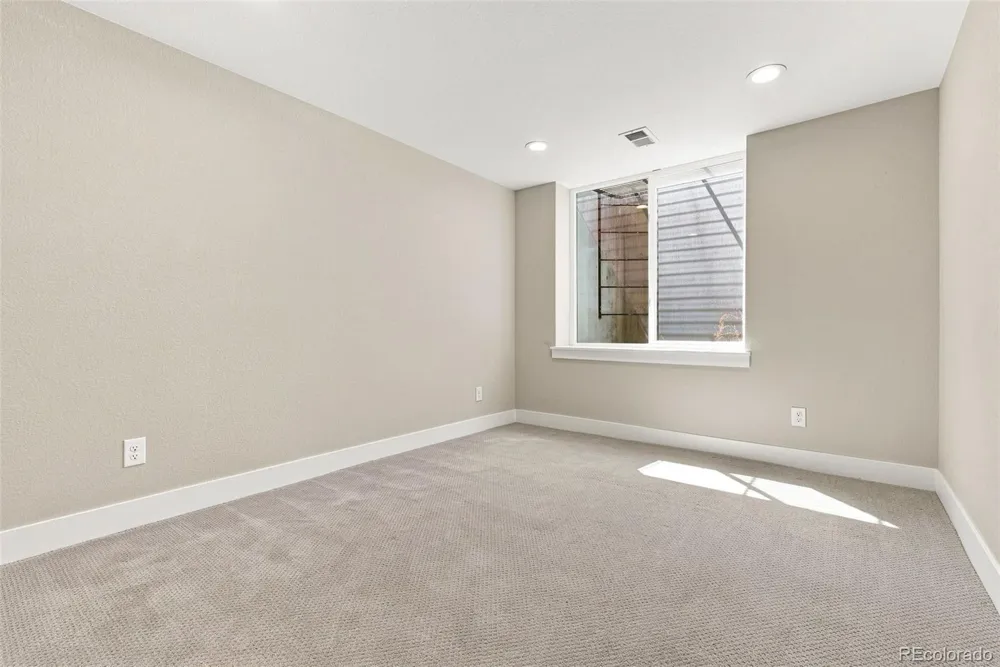9730 E 61st Place Denver, CO 80238