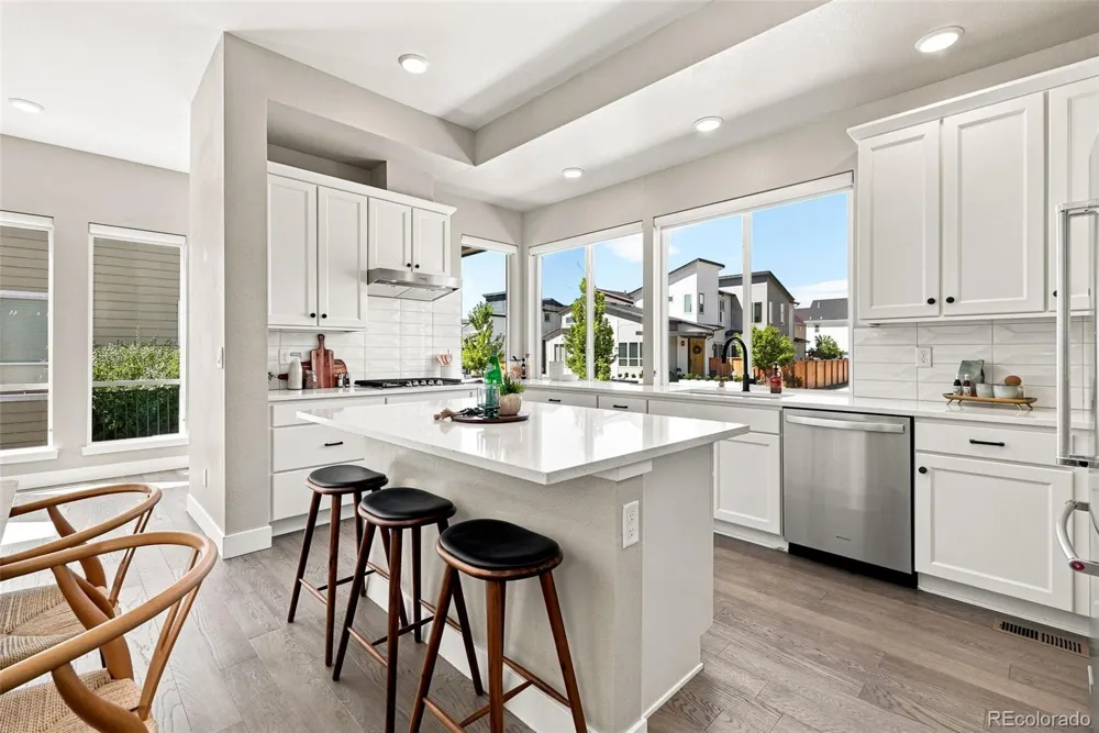 9730 E 61st Place Denver, CO 80238