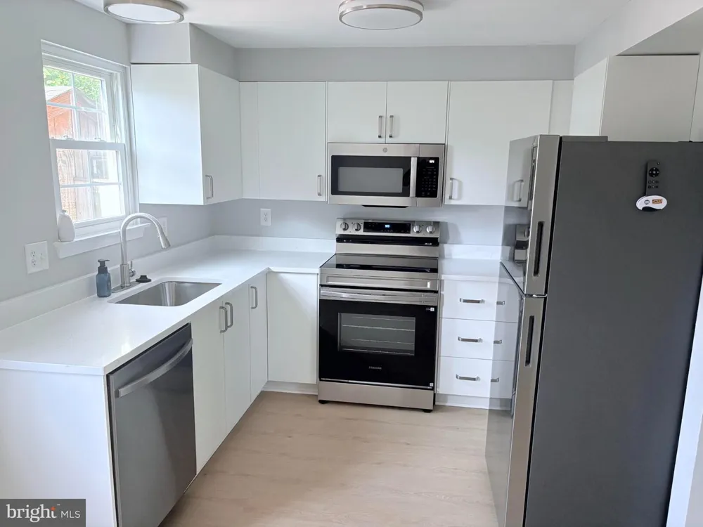 23 ASBURY WAY Sterling, VA 20165