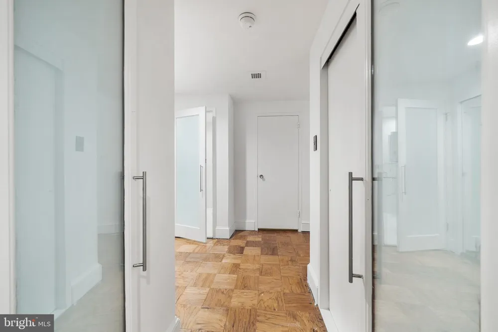 220 W RITTENHOUSE SQUARE #16C Philadelphia, PA 19103