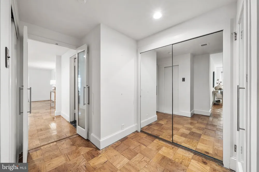 220 W RITTENHOUSE SQUARE #16C Philadelphia, PA 19103