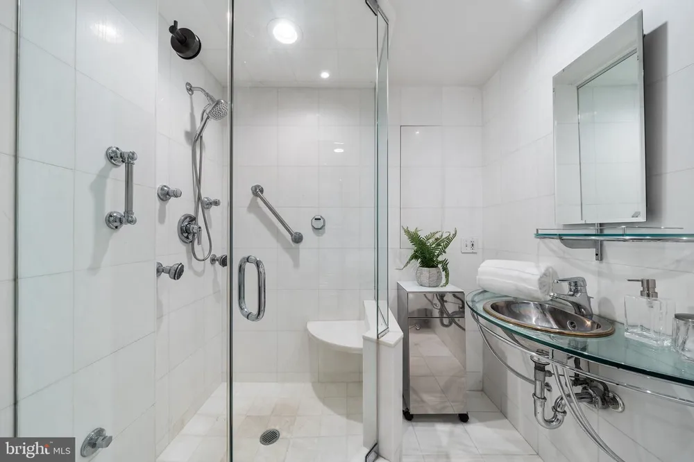 220 W RITTENHOUSE SQUARE #16C Philadelphia, PA 19103