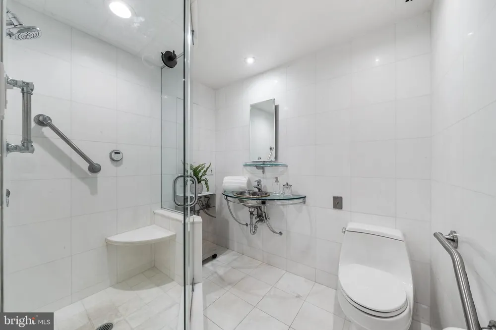 220 W RITTENHOUSE SQUARE #16C Philadelphia, PA 19103