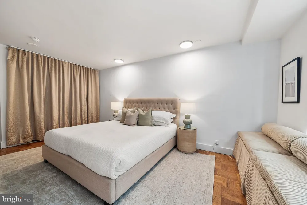 220 W RITTENHOUSE SQUARE #16C Philadelphia, PA 19103