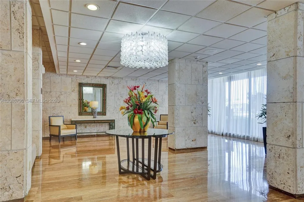 1950 S Ocean Dr #LE Hallandale Beach, FL 33009