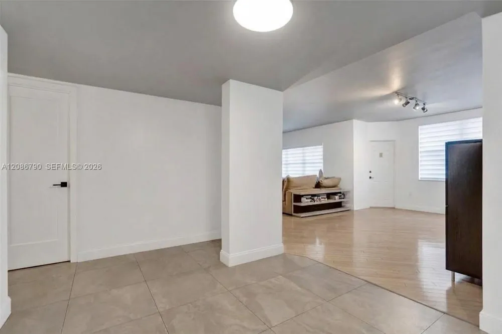 1950 S Ocean Dr #LE Hallandale Beach, FL 33009