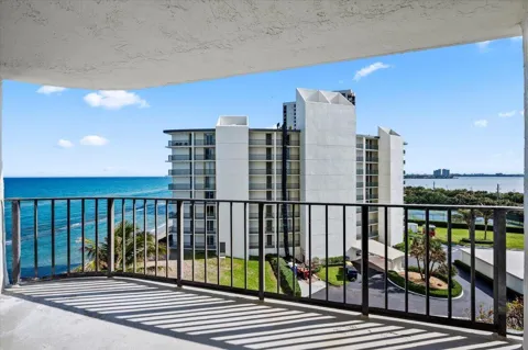 5420 Ocean Drive #604