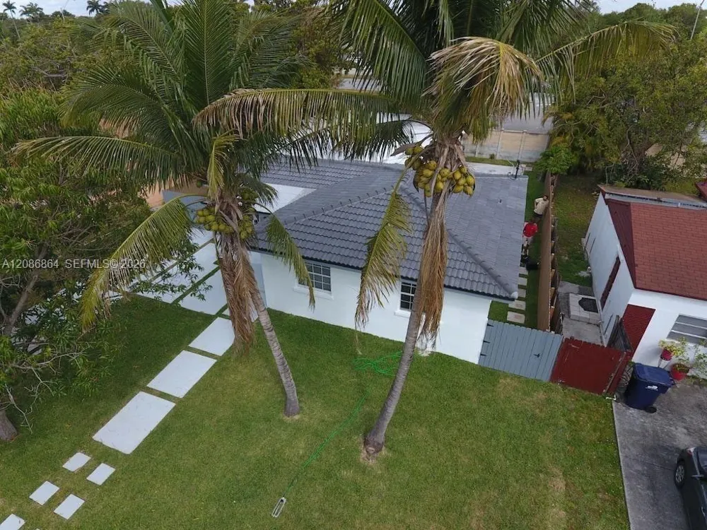 2375 NE 185th St Miami, FL 33180