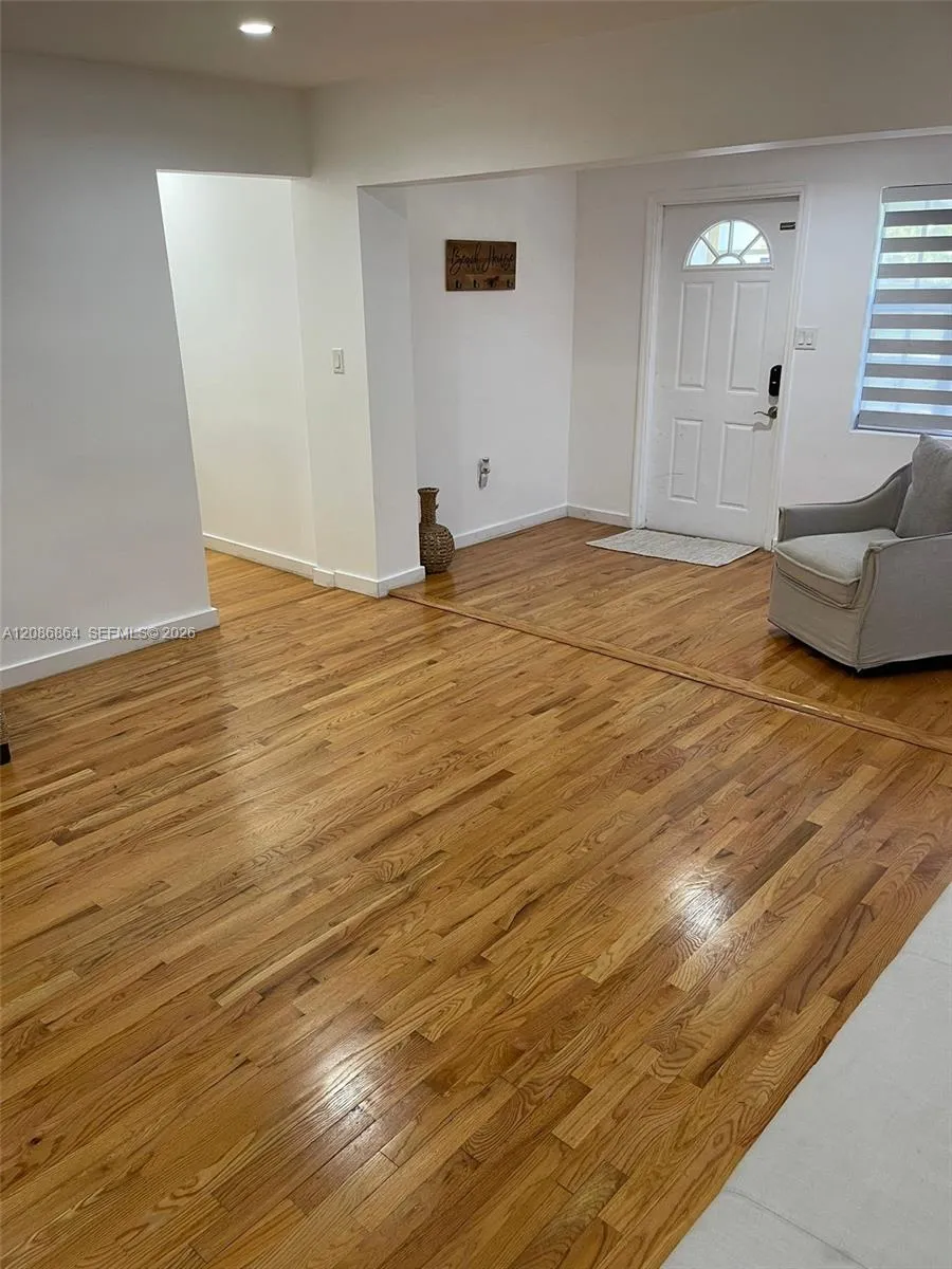 2375 NE 185th St Miami, FL 33180